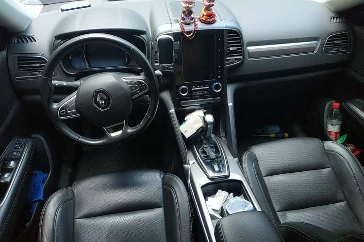 Used Renault Koleos 2017 2.0L Two-Wheel Drive Luxury Edition Center Console