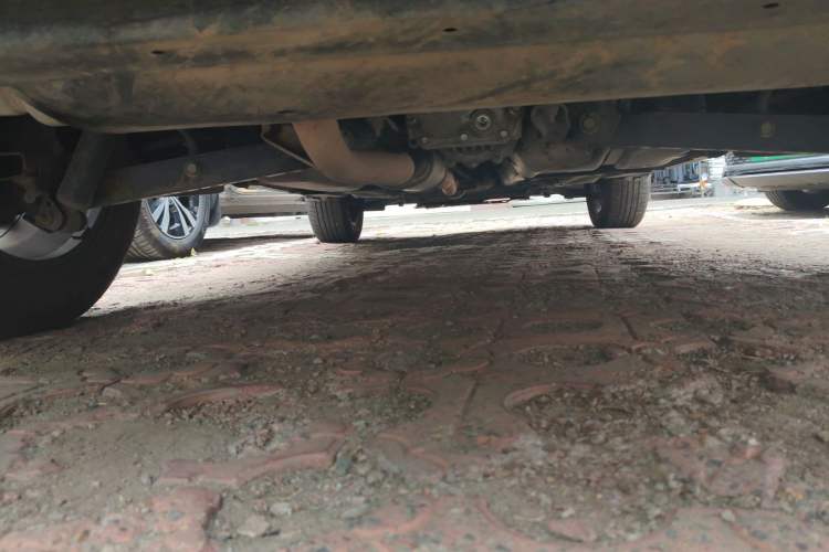 Used Renault Koleos 2017 2.5L Four-Wheel Drive Ultimate Edition Chassis Rear Left