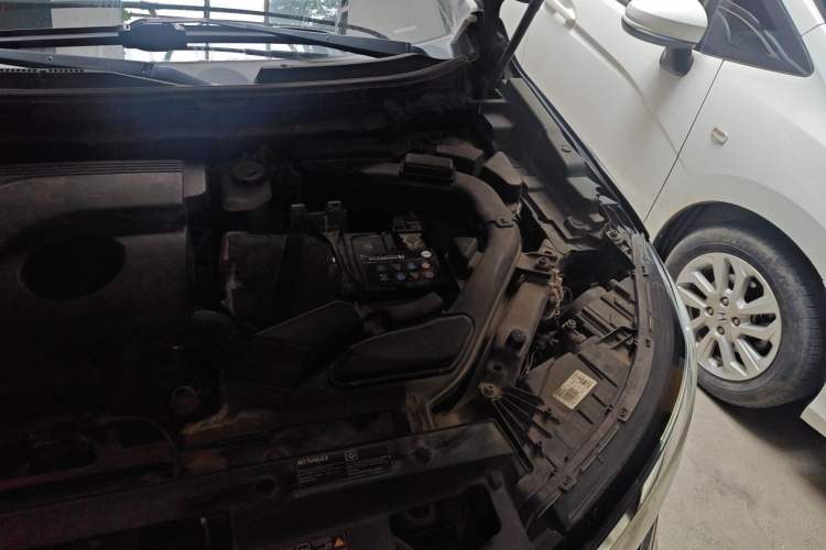Used Renault Koleos 2017 2.0L Two-Wheel Drive Luxury Edition Engine Bay Left