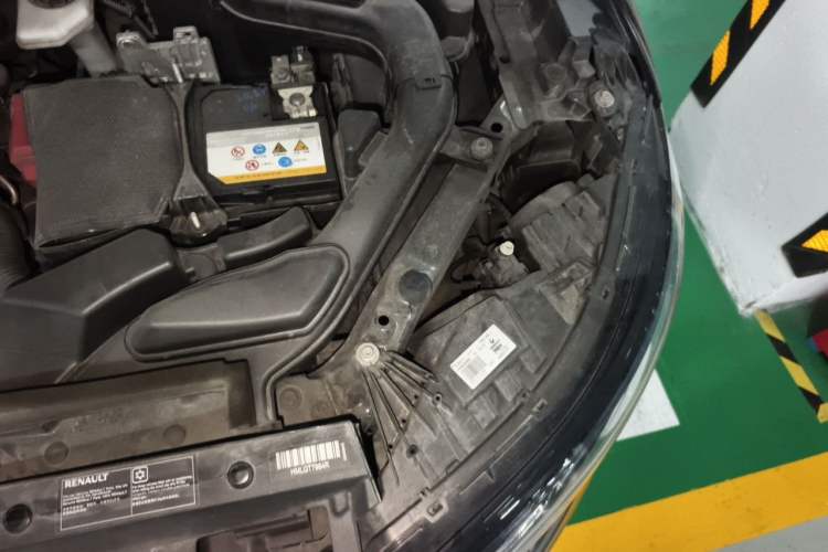 Used Renault Koleos 2017 2.0L Two-Wheel Drive Luxury Edition Engine Bay Left