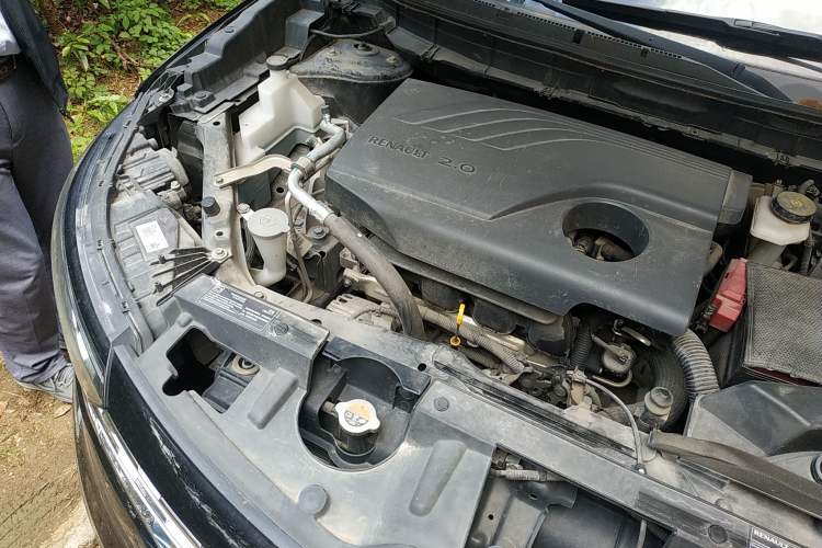 Used Renault Koleos 2017 2.0L Two-Wheel Drive Luxury Edition Engine Bay Right