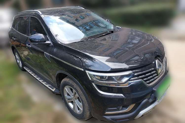 Used Renault Koleos 2017 2.0L Two-Wheel Drive Luxury Edition Front Right 45 Deg