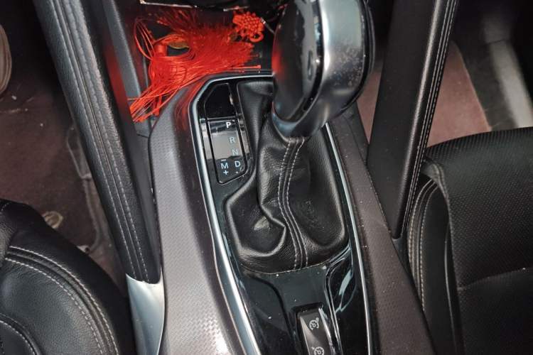 Used Renault Koleos 2017 2.0L Two-Wheel Drive Luxury Edition Gear Lever
