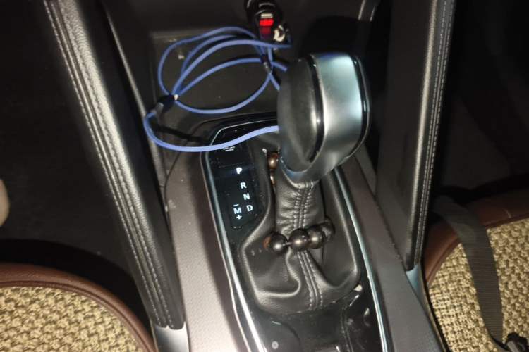 Used Renault Koleos 2017 2.0L Two-Wheel Drive Luxury Edition Gear Lever