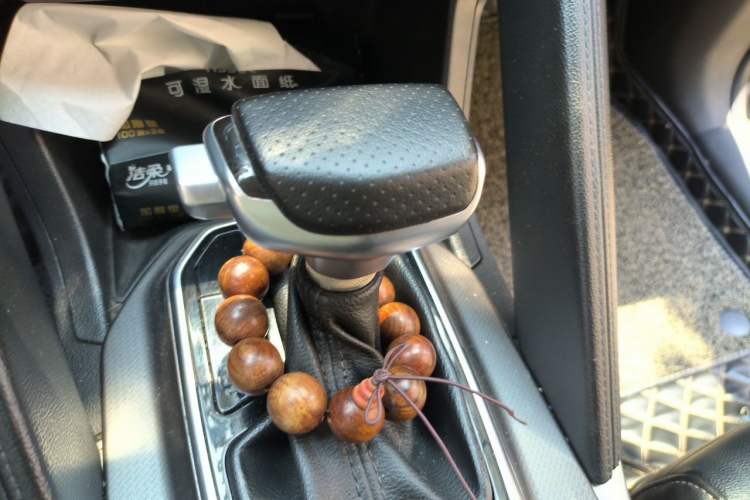 Used Renault Koleos 2017 2.0L Two-Wheel-Drive Leading Edition Gear Lever