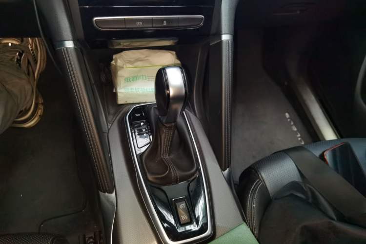 Used Renault Koleos 2017 2.5L Two-Wheel Drive Prestige Edition Gear Lever