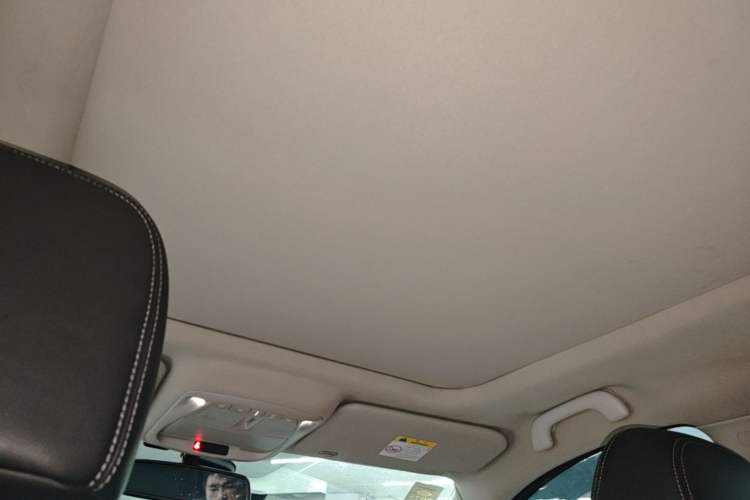 Used Renault Koleos 2017 2.0L Two-Wheel Drive Luxury Edition Headliner