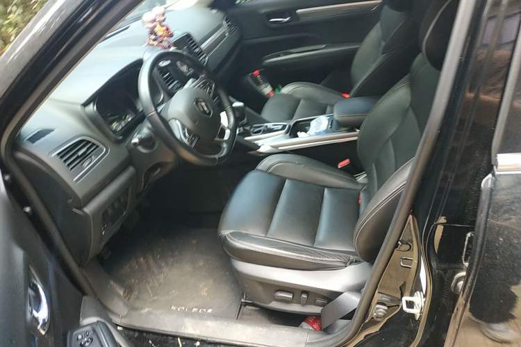 Used Renault Koleos 2017 2.0L Two-Wheel Drive Luxury Edition Left Front Seat