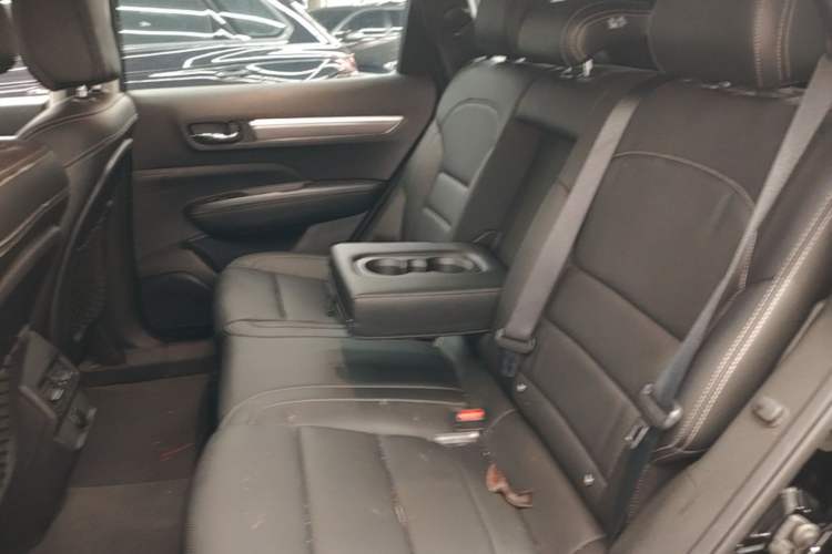 Used Renault Koleos 2017 2.0L Two-Wheel Drive Luxury Edition Left Rear Seat