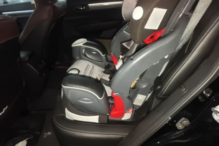 Used Renault Koleos 2017 2.0L Two-Wheel Drive Luxury Edition Left Rear Seat