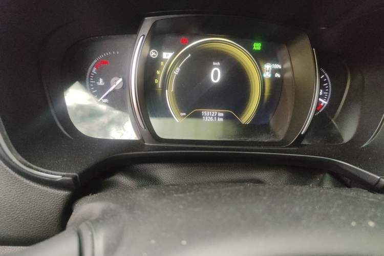 Used Renault Koleos 2017 2.5L Four-Wheel Drive Premium Edition Odometer Close Up