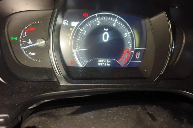 Used Renault Koleos 2017 2.0L Two-Wheel Drive Luxury Edition Odometer Close Up