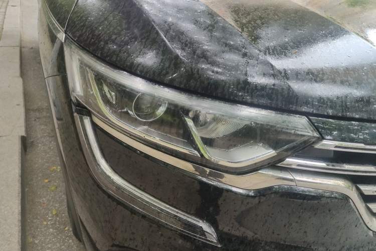 Used Renault Koleos 2017 2.5L Four-Wheel Drive Premium Edition Right Front Headlight