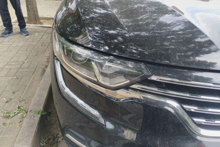 Used Renault Koleos 2017 2.0L Two-Wheel Drive Luxury Edition Right Front Headlight