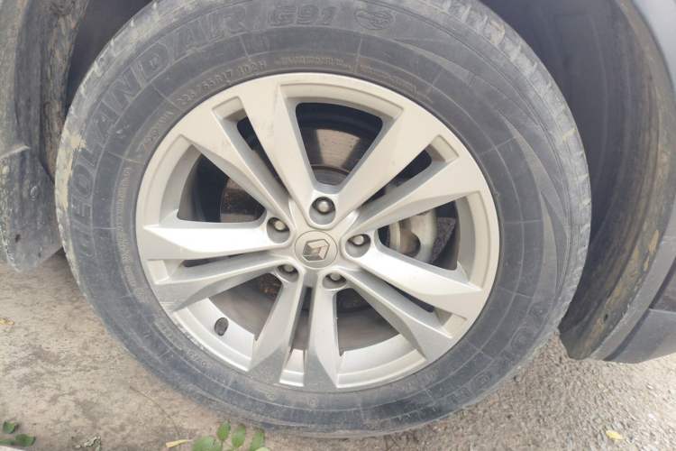 Used Renault Koleos 2017 2.0L Two-Wheel Drive Luxury Edition Right Front Wheel Hub
