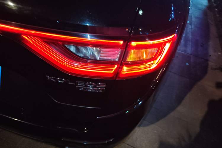 Used Renault Koleos 2017 2.5L Two-Wheel Drive Prestige Edition Right Rear Taillight