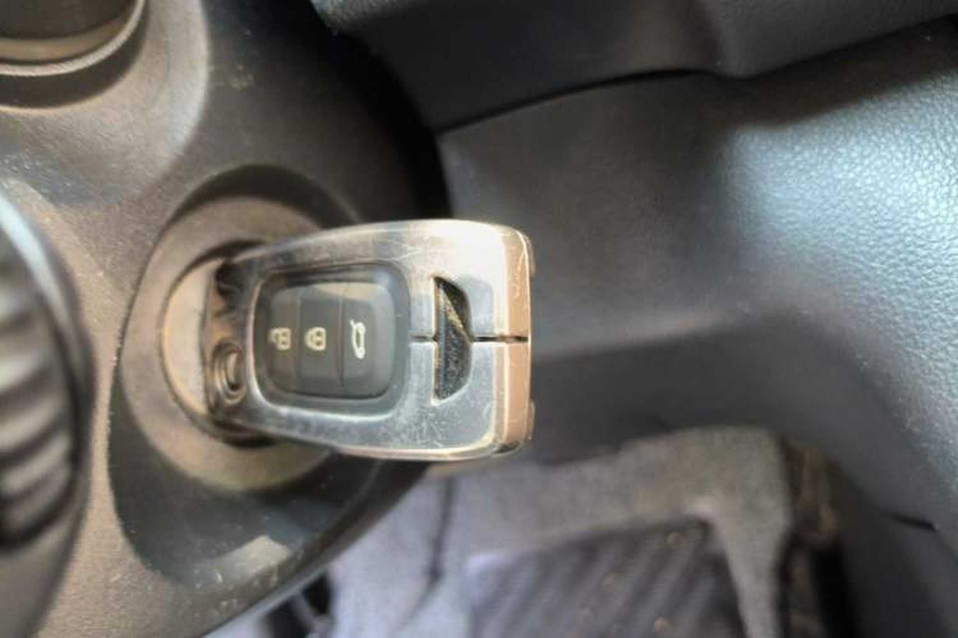 Used Renault Koleos 2017 2.0L Two-Wheel-Drive Leading Edition Vehicle Key