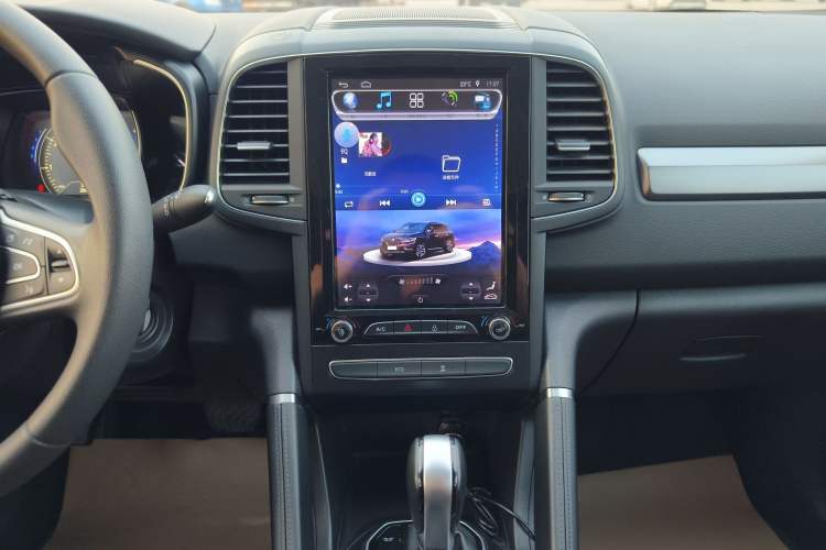 Used Renault Koleos 2017 2.0L Two-Wheel Drive Comfort Edition Audio And AC Panel