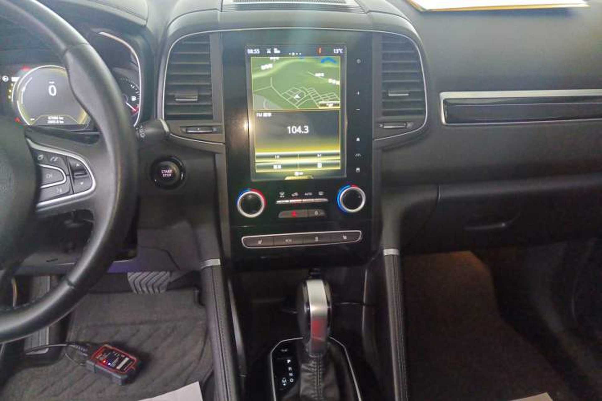 Used Renault Koleos 2017 2.5L Four-Wheel Drive Ultimate Edition Audio And AC Panel