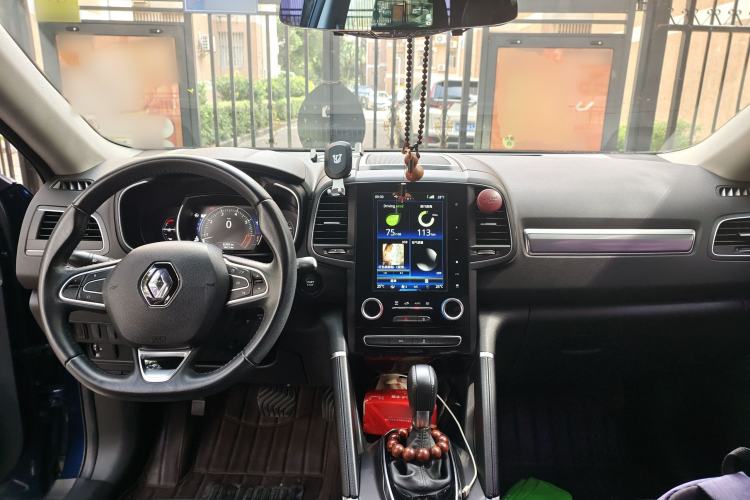 Used Renault Koleos 2017 2.0L Two-Wheel Drive Luxury Edition Center Console