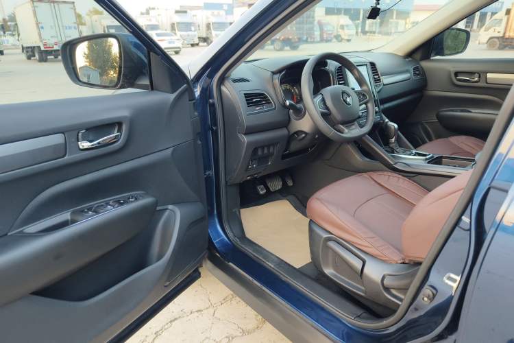 Used Renault Koleos 2017 2.0L Two-Wheel Drive Comfort Edition Driver Seat
