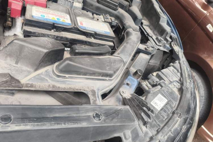 Used Renault Koleos 2017 2.5L 4x4 Flagship Edition Engine Bay Left