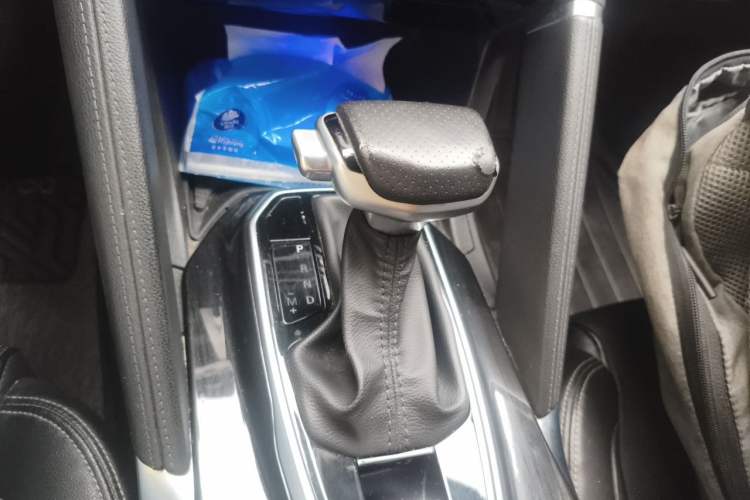 Used Renault Koleos 2017 2.5L 4x4 Flagship Edition Gear Lever