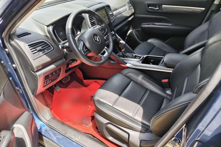 Used Renault Koleos 2017 2.0L Two-Wheel-Drive Leading Edition Interior 2