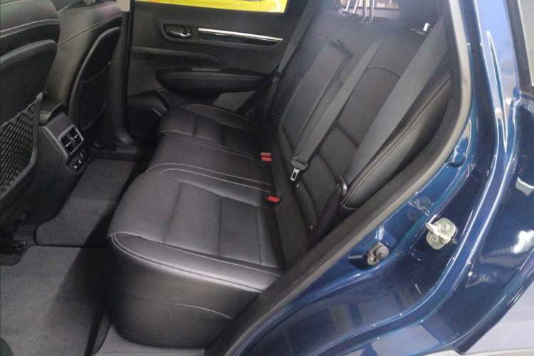 Used Renault Koleos 2017 2.5L Four-Wheel Drive Ultimate Edition Interior 3