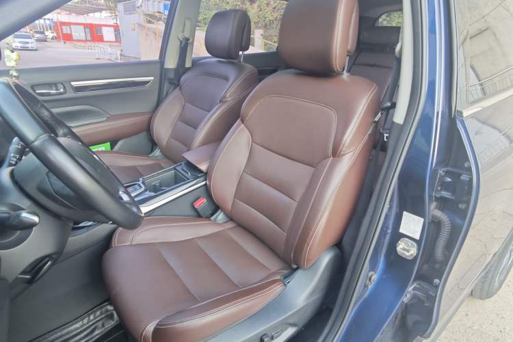 Used Renault Koleos 2017 2.5L Four-Wheel Drive Ultimate Edition Interior 4