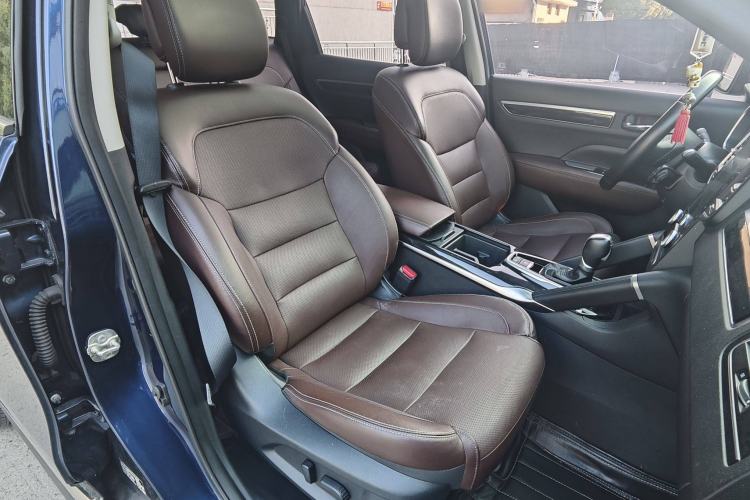 Used Renault Koleos 2017 2.5L Four-Wheel Drive Ultimate Edition Interior 5
