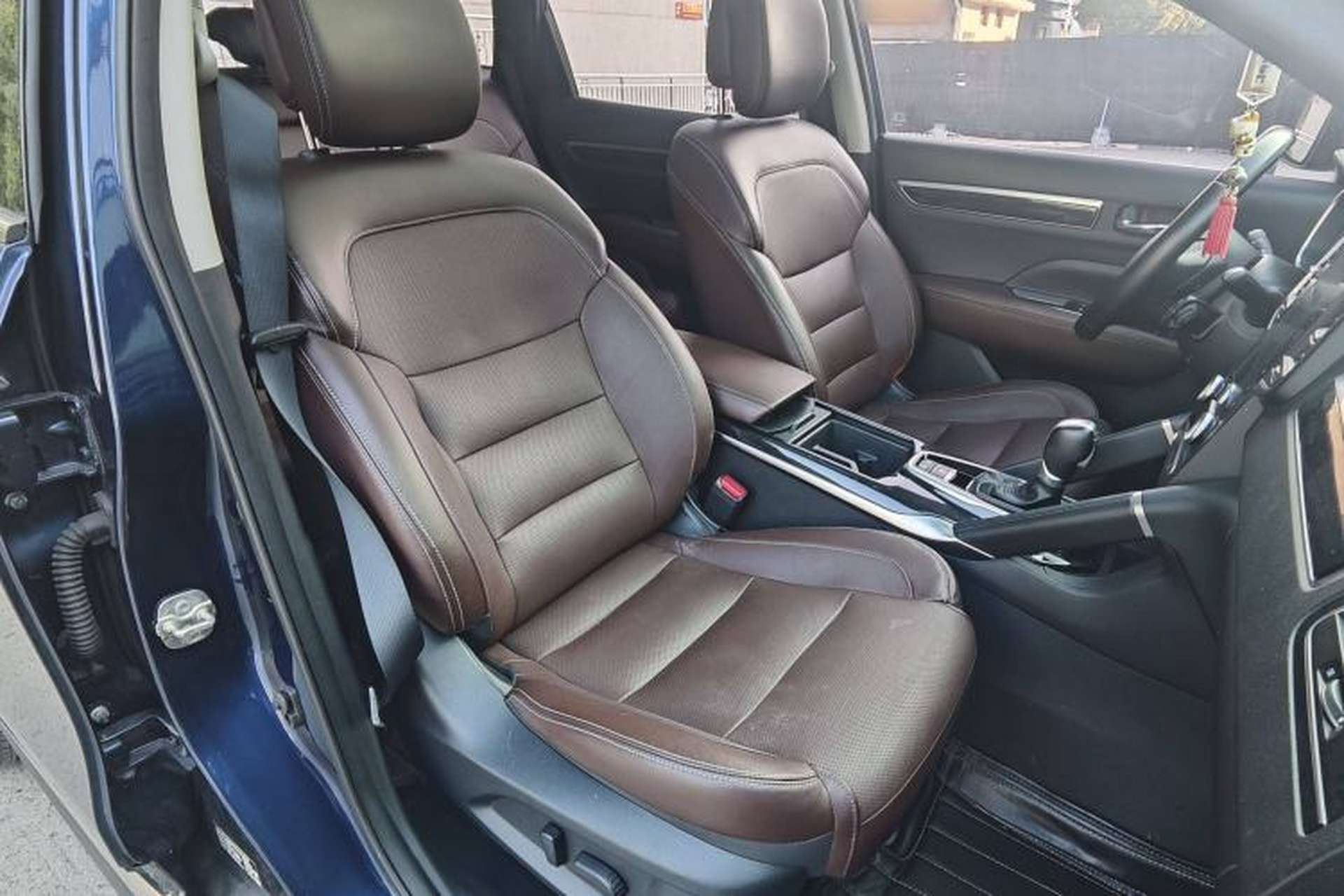 Used Renault Koleos 2017 2.5L Four-Wheel Drive Ultimate Edition Interior 5