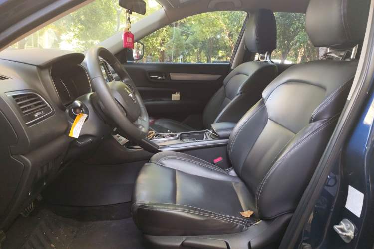 Used Renault Koleos 2017 2.0L Two-Wheel Drive Comfort Edition Left Front Seat