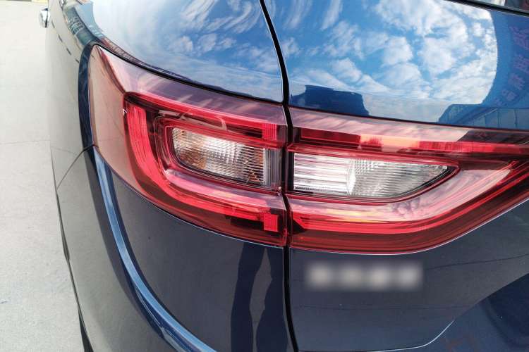 Used Renault Koleos 2017 2.0L Two-Wheel Drive Comfort Edition Left Rear Taillight