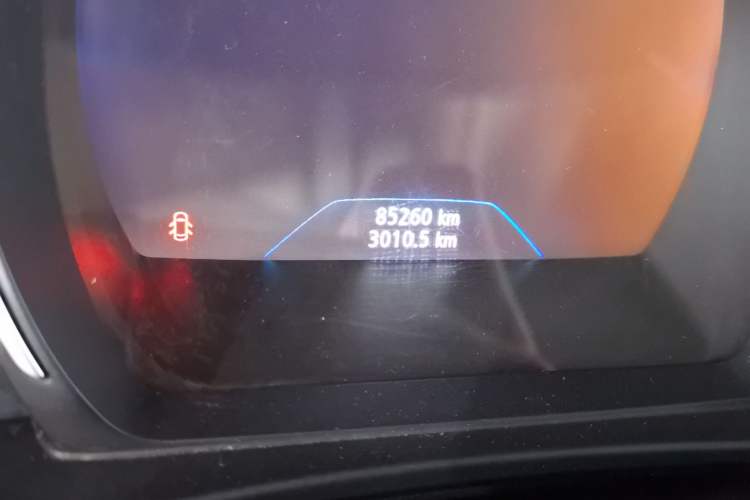 Used Renault Koleos 2017 2.0L Two-Wheel-Drive Leading Edition Odometer Close Up