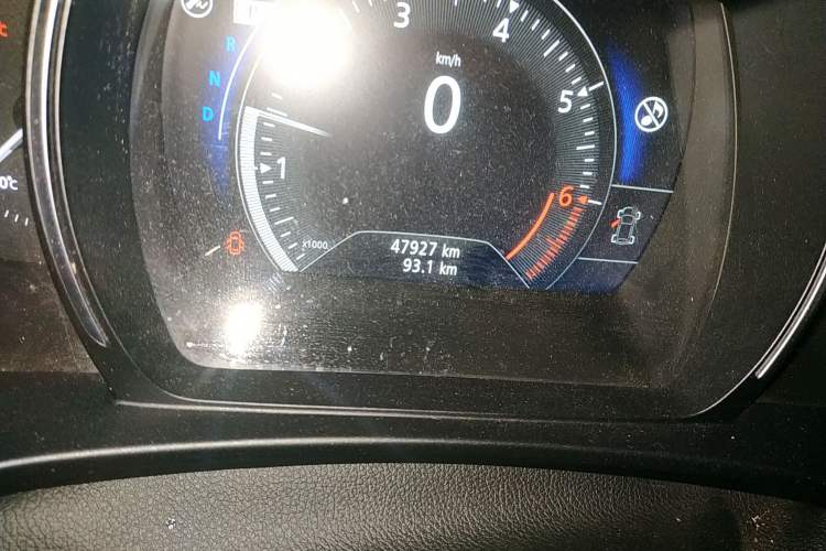 Used Renault Koleos 2017 2.0L Two-Wheel Drive Comfort Edition Odometer Close Up