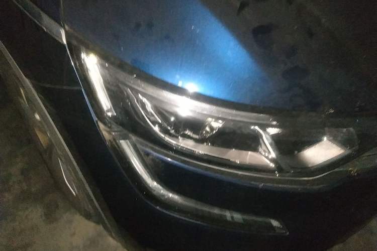 Used Renault Koleos 2017 2.0L Two-Wheel Drive Comfort Edition Right Front Headlight