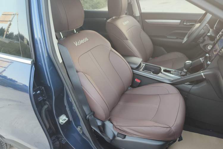 Used Renault Koleos 2017 2.0L Two-Wheel Drive Comfort Edition Right Front Seat