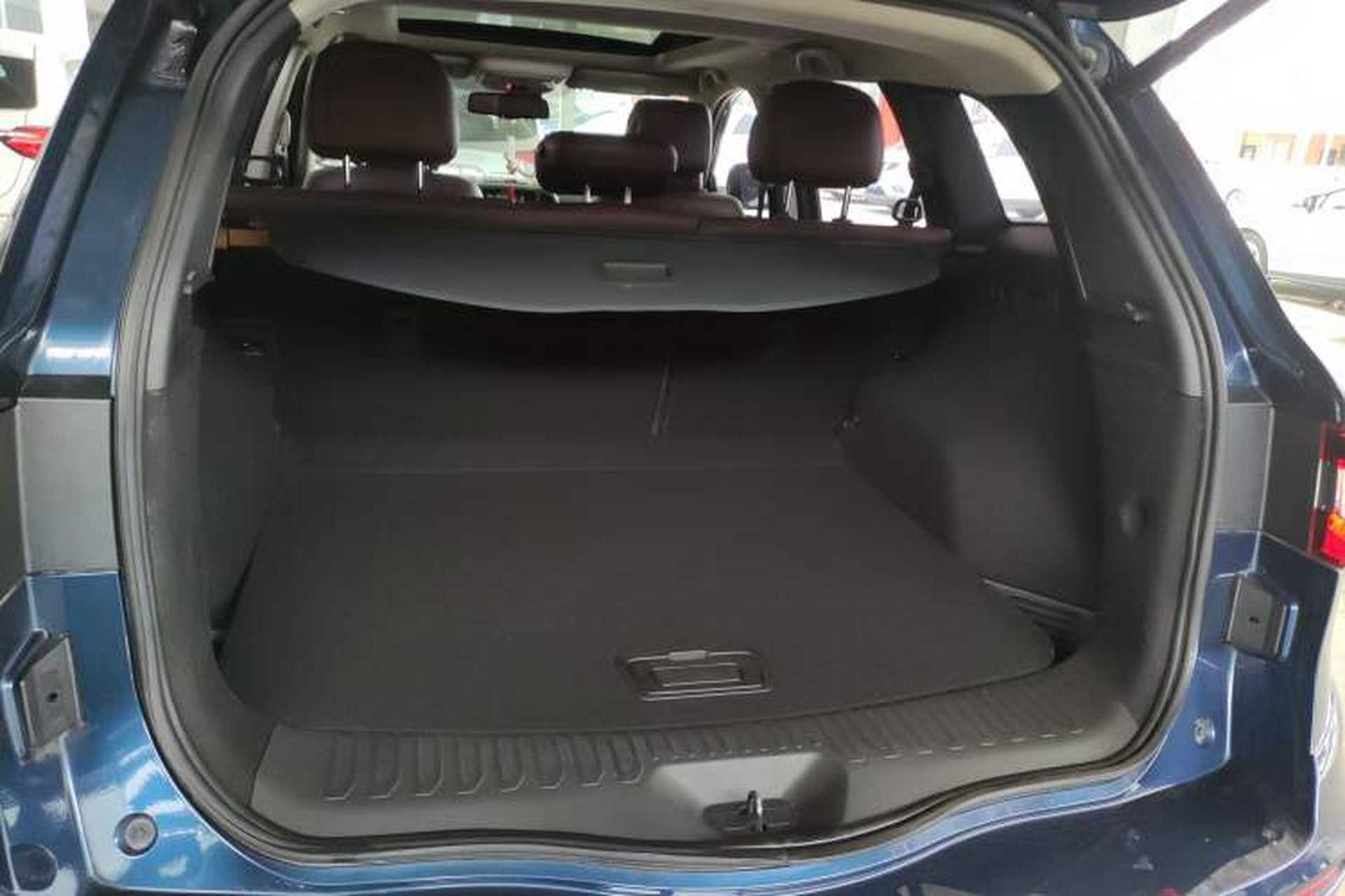 Used Renault Koleos 2017 2.5L Four-Wheel Drive Ultimate Edition Trunk
