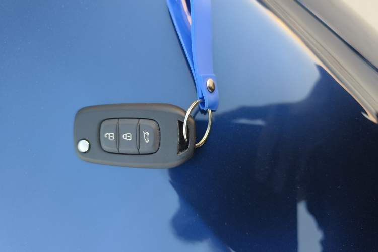 Used Renault Koleos 2017 2.0L Two-Wheel Drive Comfort Edition Vehicle Key