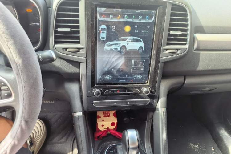 Used Renault Koleos 2017 2.0L Two-Wheel Drive Comfort Edition Audio And AC Panel