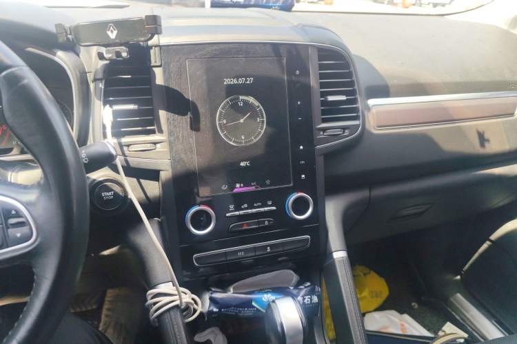 Used Renault Koleos 2017 2.0L Two-Wheel Drive Luxury Edition Audio And AC Panel