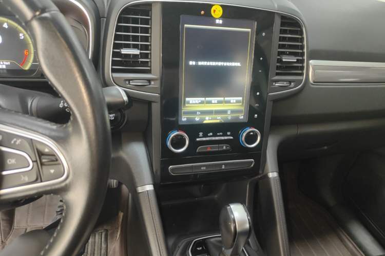 Used Renault Koleos 2017 2.0L Two-Wheel Drive Luxury Edition Audio And AC Panel