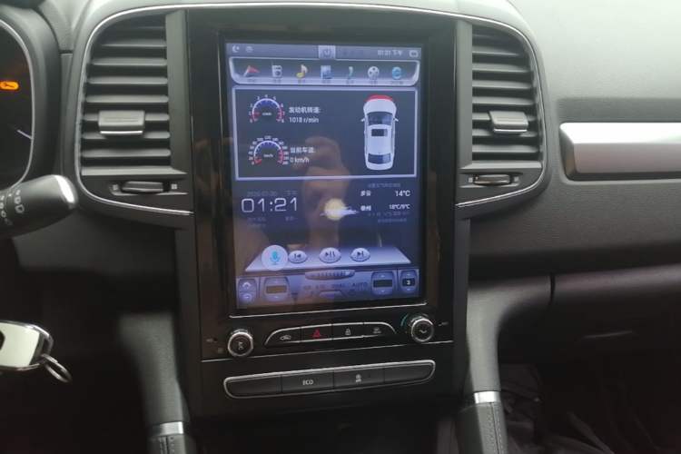 Used Renault Koleos 2017 2.0L Two-Wheel Drive Comfort Edition Audio And AC Panel