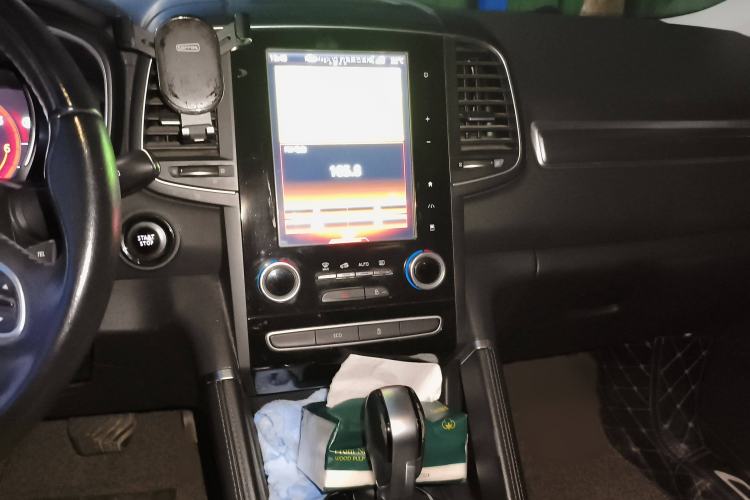 Used Renault Koleos 2017 2.0L Two-Wheel Drive Luxury Edition Audio And AC Panel