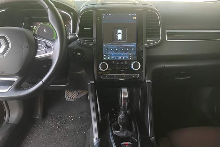Used Renault Koleos 2017 2.5L Four-Wheel Drive Ultimate Edition Audio And AC Panel