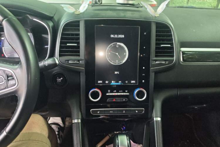 Used Renault Koleos 2017 2.5L Four-Wheel Drive Ultimate Edition Audio And AC Panel