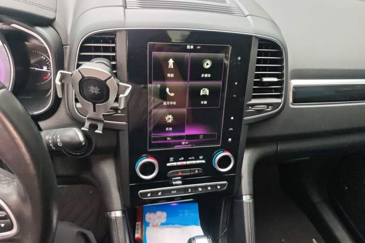 Used Renault Koleos 2017 2.5L 4x4 Flagship Edition Audio And AC Panel