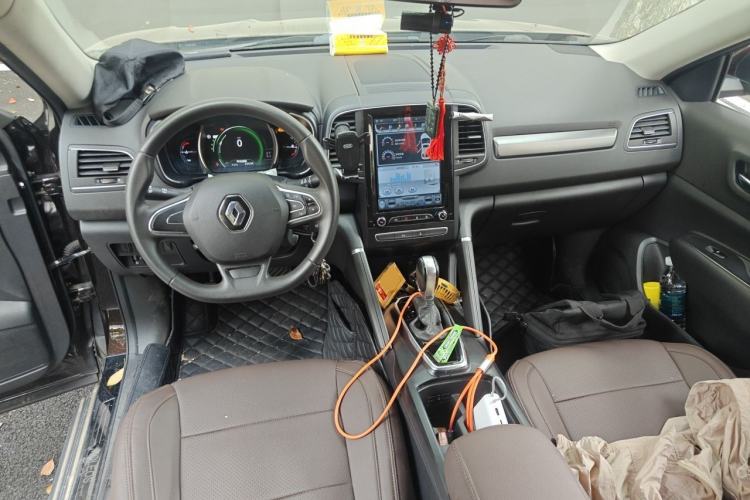 Used Renault Koleos 2017 2.0L Two-Wheel Drive Comfort Edition Center Console