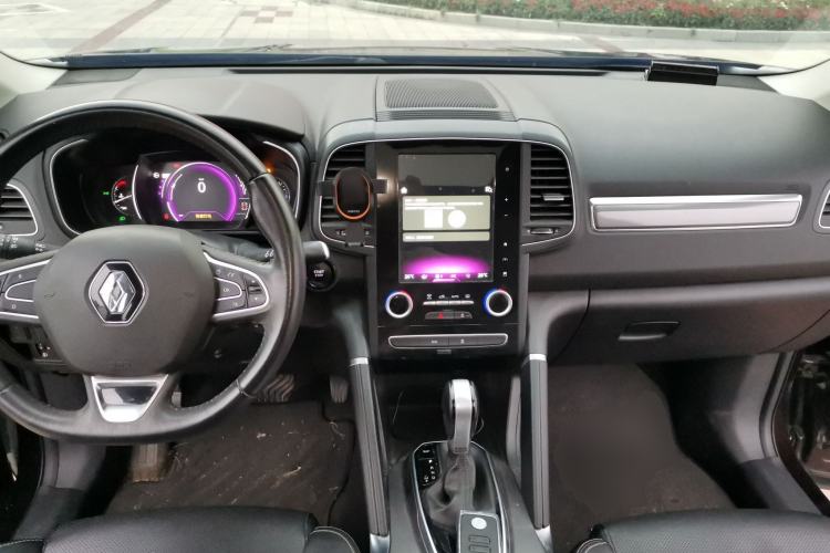 Used Renault Koleos 2017 2.0L Two-Wheel Drive Luxury Edition Center Console